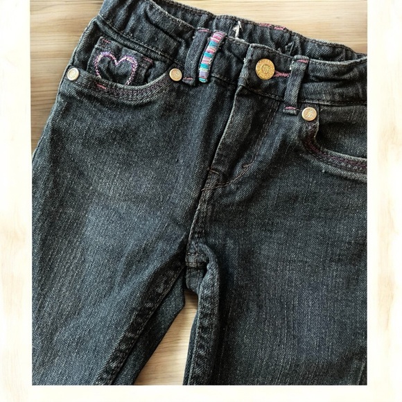 Levi's Kids Dark Wash Jeans embroidered heart pockets - Picture 5 of 6